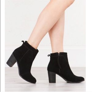 🎉FINAL PRICE! Toms Black Lunata Booties